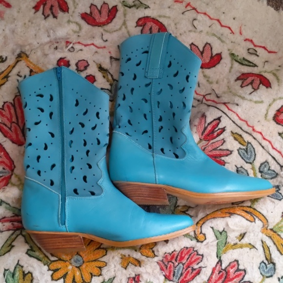Vintage Shoes - Vintage turquoise leather boots
